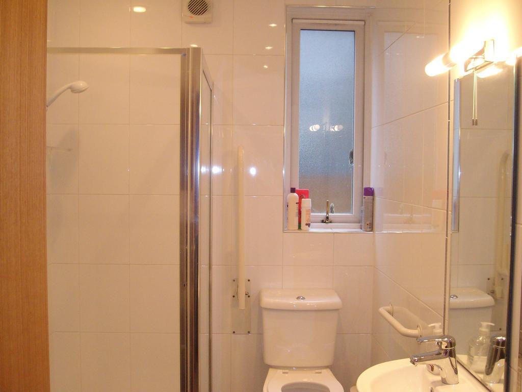 Lindhome Guest House Αμπερντήν Εξωτερικό φωτογραφία
