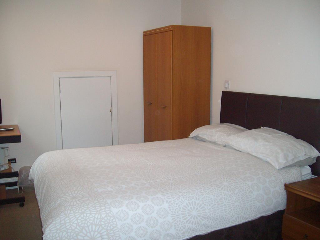 Lindhome Guest House Αμπερντήν Δωμάτιο φωτογραφία